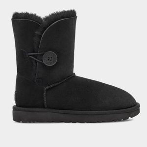 Ugh Bailey Button II in Black